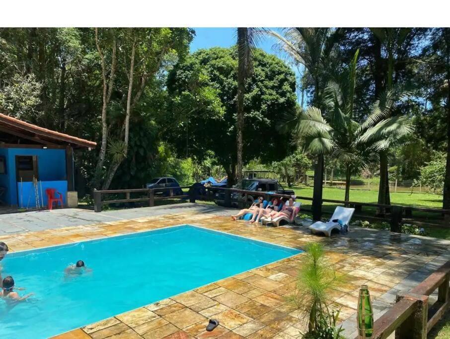 Casa De Campo Agradavel Com Piscina, Parquinho, Lago, Riacho, Quadra, Sinuca E Mais! Villa Жукитиба Екстериор снимка