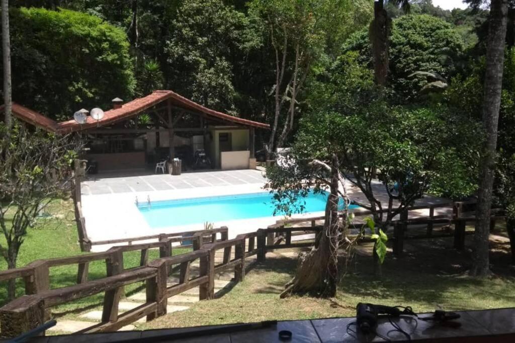 Casa De Campo Agradavel Com Piscina, Parquinho, Lago, Riacho, Quadra, Sinuca E Mais! Villa Жукитиба Екстериор снимка